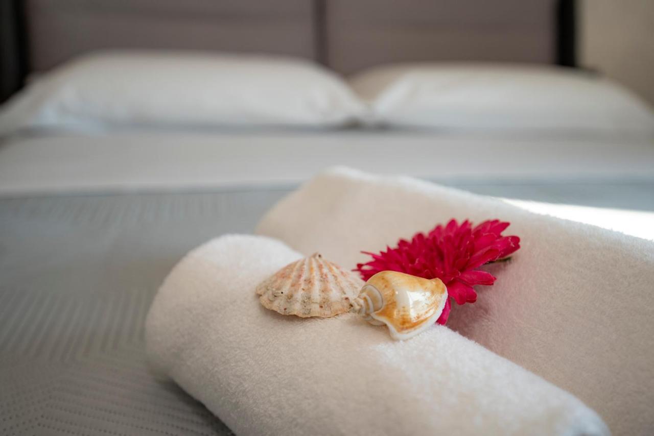 פרוסידה La Dolce Vita Rooms מראה חיצוני תמונה